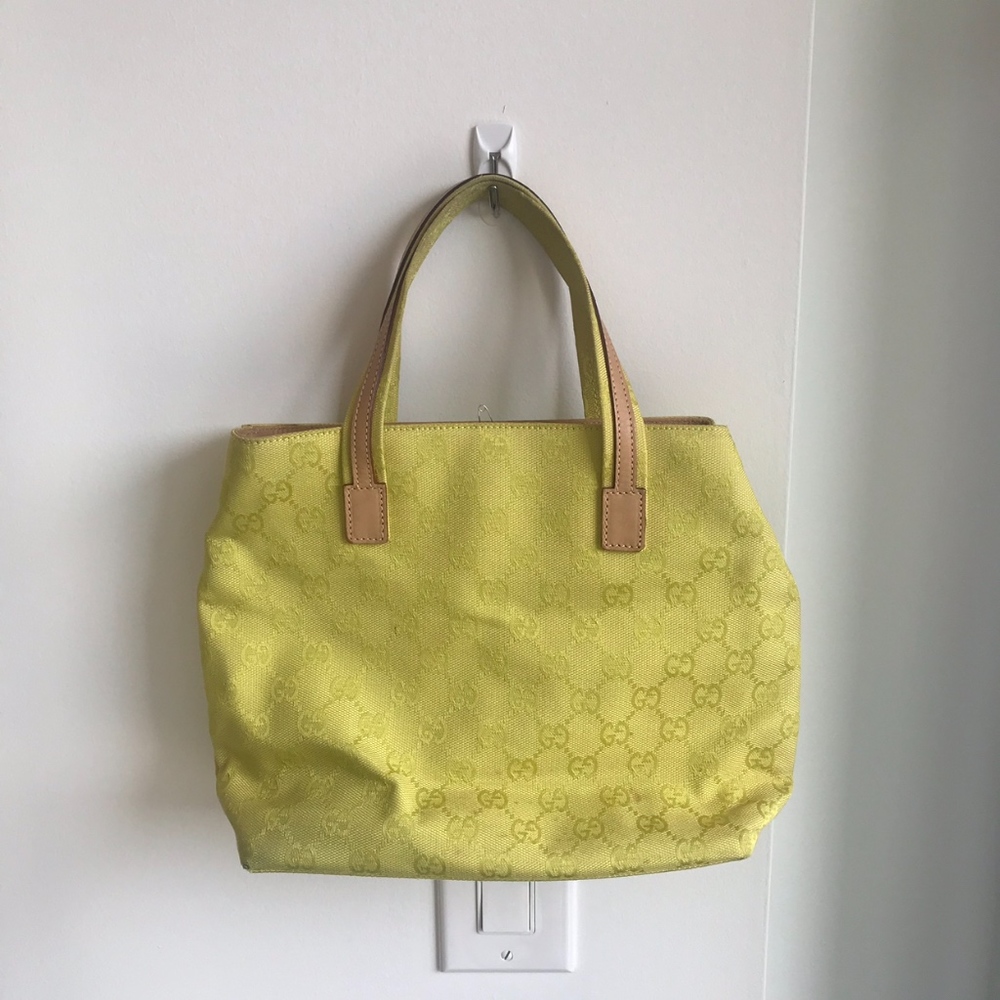 Authentic Gucci Chartreuse Handbag - Picture 3 of 4